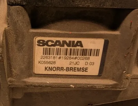 SCANIA P,G,R,T - series (2003-present) Brake main valve 2263181 33493788