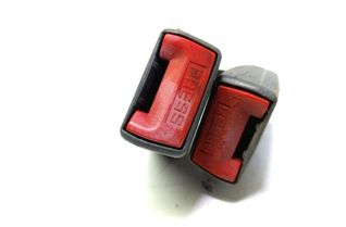 CITROËN C5 1 generation (2001-2008) Pravý zadný bezpečnostný pás 31358838