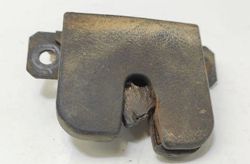 VOLKSWAGEN Passat B7 (2010-2015) Zámok na piate dvere 3B9827505C 31378136