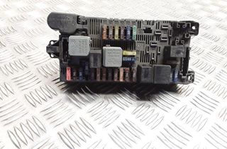 MERCEDES-BENZ E-Class W211/S211 (2002-2009) Fuse box 2115453901 31869058