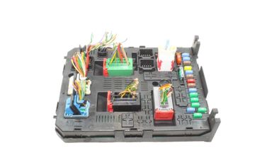 PEUGEOT RCZ 1 generation (2010-2014) Poistková skrinka 28119759,28116487 25353936