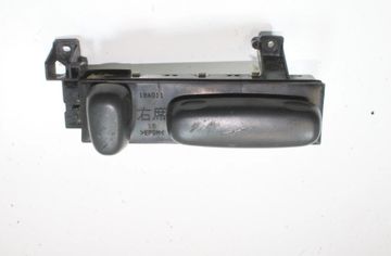 TOYOTA RAV4 3 generation (XA30) (2005-2012) Pravé ovládacie tlačidlá sedadla 18A011 31260737