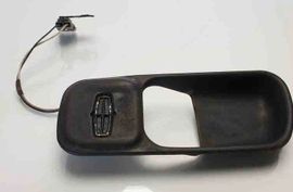 LINCOLN Town Car 3 generation (1998-2011) Ostatné časti výbavy F5VB5422896 32618872