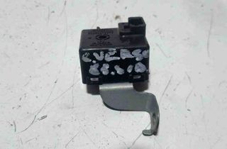 TOYOTA Avensis 2 generation (2002-2009) Relé 0689003570,8665013010 32617089