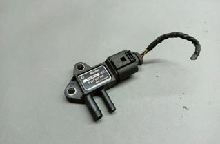 SKODA Superb 2 generation (2008-2015) Senzor tlaku paliva 0281002710 27946081