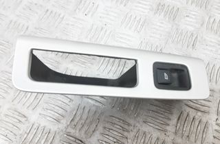 VOLVO V50 1 generation (2003-2012) Ovládač okna pravých zadných dverí 31295736 31847539