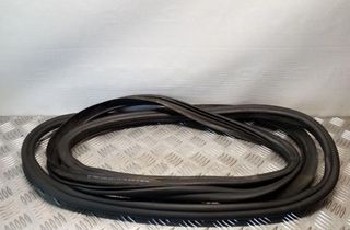 AUDI A5 8T (2007-2016) Резиновый уплотнитель крышки багажника 8T8827705A 32151266