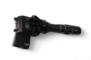 TOYOTA Avensis 3 generation (2009-2020) Управление стеклоочистителями 17F381 30661879