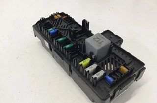 MERCEDES-BENZ GLC X253 (2015-2024) Poistková skrinka A2239067303 32198653