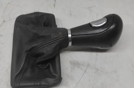 VOLKSWAGEN Passat B6 (2005-2010) Kožený kryt páky prevodovky 31718536