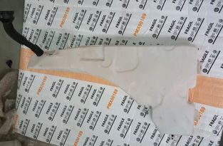 BMW X5 E70 (2006-2013) Nádrž na ostrekovač okien 10833217,108332-17 11476237