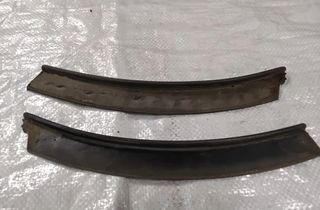 AUDI Q5 8R (2008-2017) Ľavé zadné blatníkové lemovanie 8R0853827C,8R0853828C 33100192