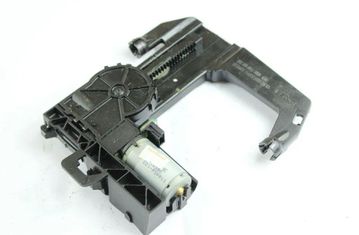 MERCEDES-BENZ S-Class W221 (2005-2013) Motor ovládania ľavého predného sedadla 0009700026 31941725