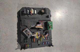 CITROËN C4 Picasso 1 generation (2006-2013) Poistková skrinka 9657999780 31948873