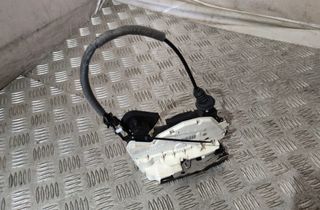 VOLKSWAGEN Variant VII TDI (2014-2024) Zámok pravých zadných dverí 5K4839016R 24136058