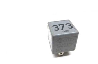 AUDI A6 C6/4F (2004-2011) Relé 6238640,431951253G,6555VP,A0025427219,6555HJ,A0025428019,8D0951253A,141951253B,9673062180,4H0951253A,A0025421319 32605950