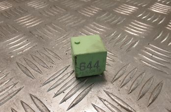 VOLKSWAGEN Golf 7 generation (2012-2024) Реле 4H0951253 28435353