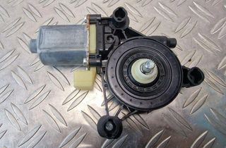 VOLKSWAGEN Variant VII TDI (2014-2024) Motor regulátora okna ľavých predných dverí 0130822378,5Q0959802B 31250336