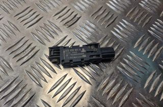 AUDI A4 B5/8D (1994-2001) Pravý predný senzor nárazu 8E0959651A 31253600