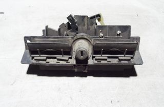 AUDI A6 C5/4B (1997-2004) Rukoväť na zadnej klapke 8D9827565C,4B0827565F 14439359