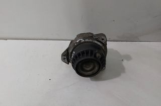 BMW 5 Series F10/F11 (2009-2017) Pravý motorový nosič 6777374 14440367