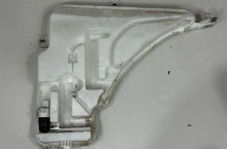BMW 4 Series F32/F33/F36 (2013-2020) Nádrž na ostrekovač okien 7241671,7241672 22552731