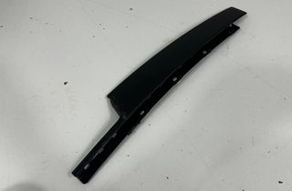 BMW 3 Series G20/G21/G28 (2018-2024) Pravé predné dvere vertikálne lemy 7465138 24822235