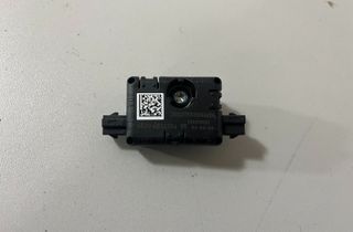 BMW X7 G07 (2018-2024) Bootlid Antenna Amplifier 6832256 33107636