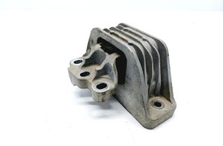 VOLKSWAGEN Crafter 2 generation (2017-2024) Right Side Engine Mount 32862751