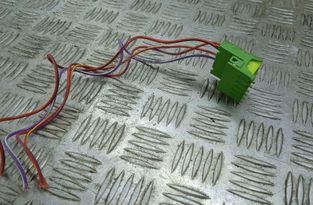 MERCEDES-BENZ GLC X253 (2015-2024) Poistková skrinka A0005456500 31128720