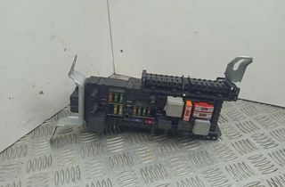 MERCEDES-BENZ CLS-Class C218/X218 (2011-2017) Pojistková skrinka 2129026107,2129003922 31145033