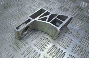 MERCEDES-BENZ E-Class W213/S213/C238/A238 (2016-2024) Держатель радиатора A2135010620 31145479