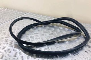 AUDI A5 8T (2007-2016) Резиновый уплотнитель крышки багажника 31817676