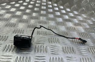 TESLA Model 3 1 generation (2017-2024) Ovládače okien ľavých zadných dverí 108103801E 31837647