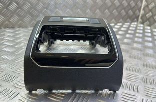 SKODA Superb 2 generation (2008-2015) Interiérové hodiny 3V0919201,905027321571 31838285