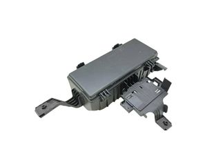 MERCEDES-BENZ M-Class W166 (2011-2015) Kryt poistkovej skrinky A1665460143 30457351