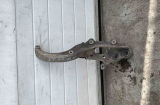 BMW X5 E70 (2006-2013) Pravý predný náboj kolesa 30370819