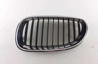 BMW 5 Series E60/E61 (2003-2010) Predný horný mriežka 7065701,7027061 31915519