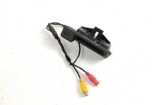 BMW 5 Series E60/E61 (2003-2010) Rukoväť na zadnej klapke 31923946