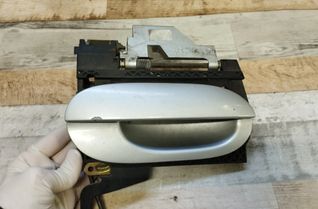 BMW 5 Series E39 (1995-2004) Rukoväť zatvárania pravých predných dverí 23526752