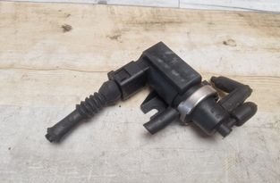 VOLKSWAGEN Passat B5 (1996-2005) Solenoidový ventil 1J0906627,72290320 31541772