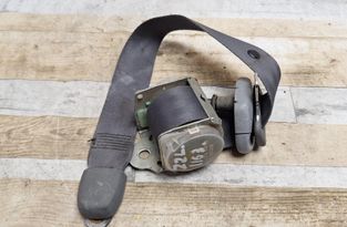 TOYOTA Previa 2 generation (2000-2006) Rear Middle Seatbelt 0430021 32983977