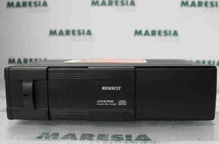 RENAULT Laguna 2 generation (2001-2007) CD-чейнджер 8200002589,8200033794 27748559