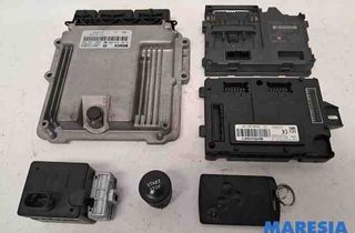 RENAULT Captur 1 generation (2013-2019) Блок управления двигателем 487004399R,8200604932,237102747R,285908099R,284B19573R,284B14712R,285902598R,8200589080,284B18973R,0281019889 28080511