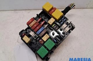 PEUGEOT 308 T9 (2013-2021) Pojistková skrinka 9804848580,3R0R123 28081933