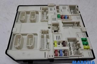 RENAULT Megane 3 generation (2008-2020) Блок предохранителей 284B69027R,284B69027 30312157