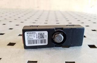 VOLVO V40 Cross Country 1 generation (2012-2020) Zosilňovač antény na kufri 31282107 26143440