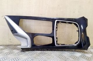 HYUNDAI i40 VF (1 generation) (2011-2020) Пластиковая отделка  переключения передач 846513Z000 26146282