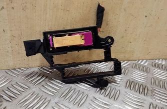 AUDI Q5 8R (2008-2017) Poistková skrinka 4E0941817A,8K2971845B 26161673