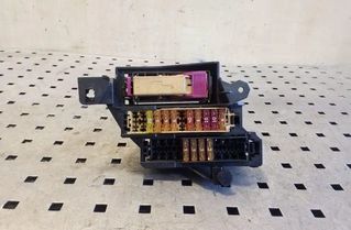 AUDI A4 B8/8K (2011-2016) Poistková skrinka 8K2971845B 26188329